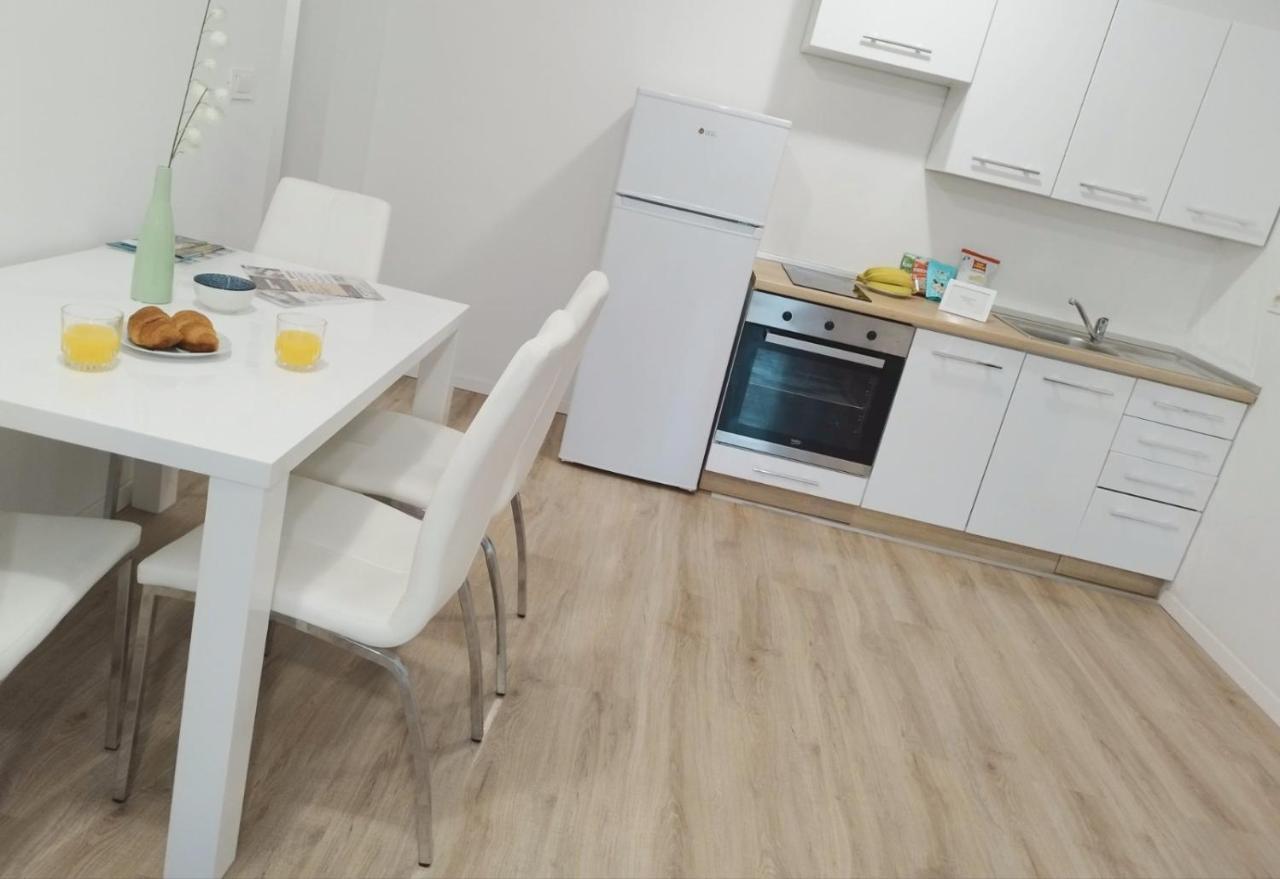 Apartment Sanya #3 Любляна Екстер'єр фото