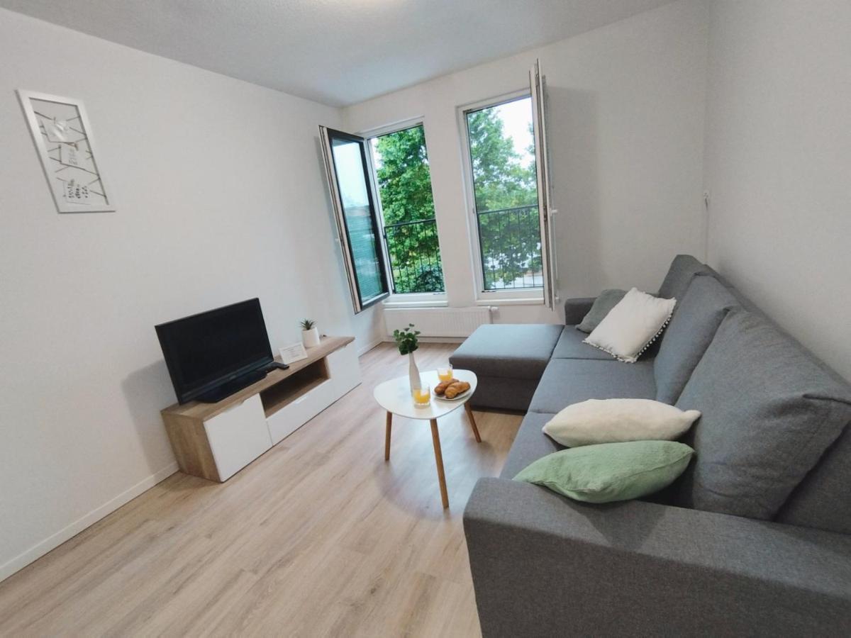 Apartment Sanya #3 Любляна Екстер'єр фото